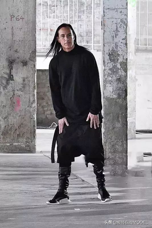 为什么时装秀上的衣服经常奇形怪状？不切实际的衣服到底有何用