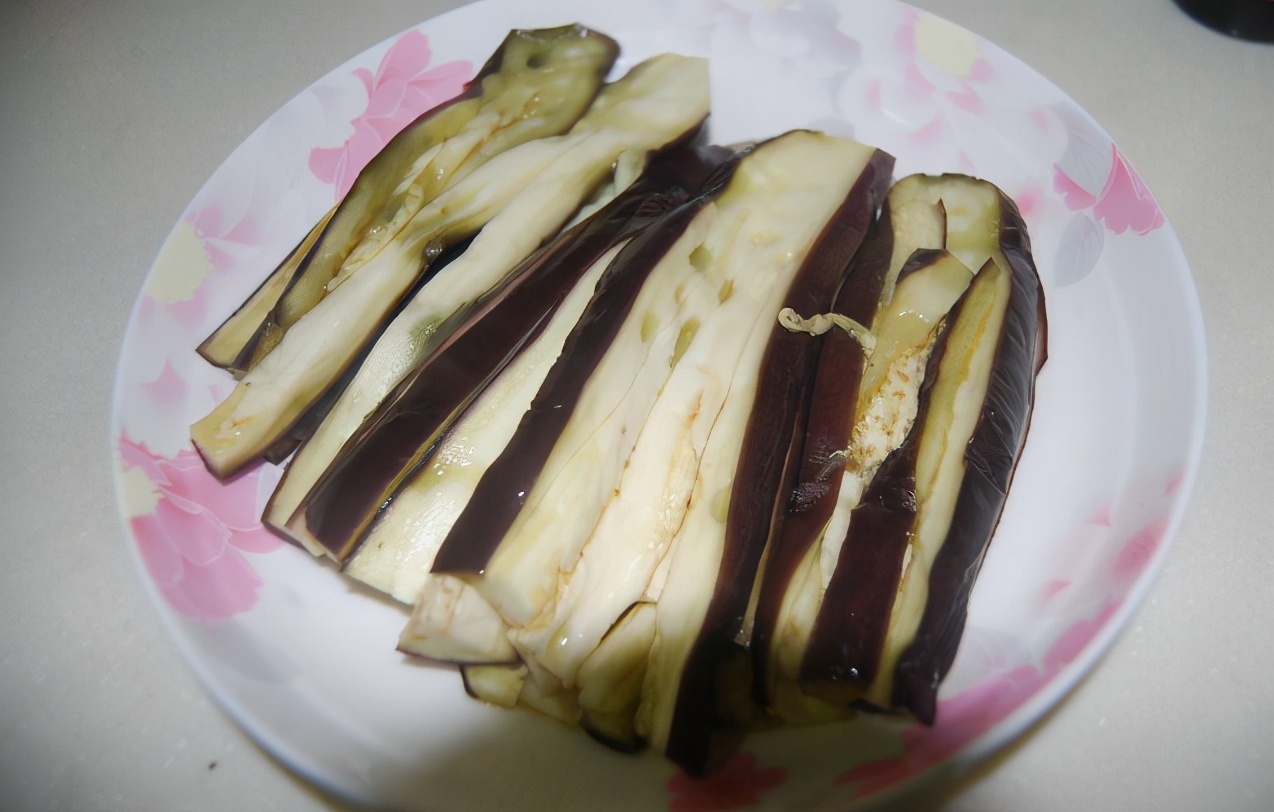 蒸茄子不用热油怎么做,蒸茄子不要肉的做法