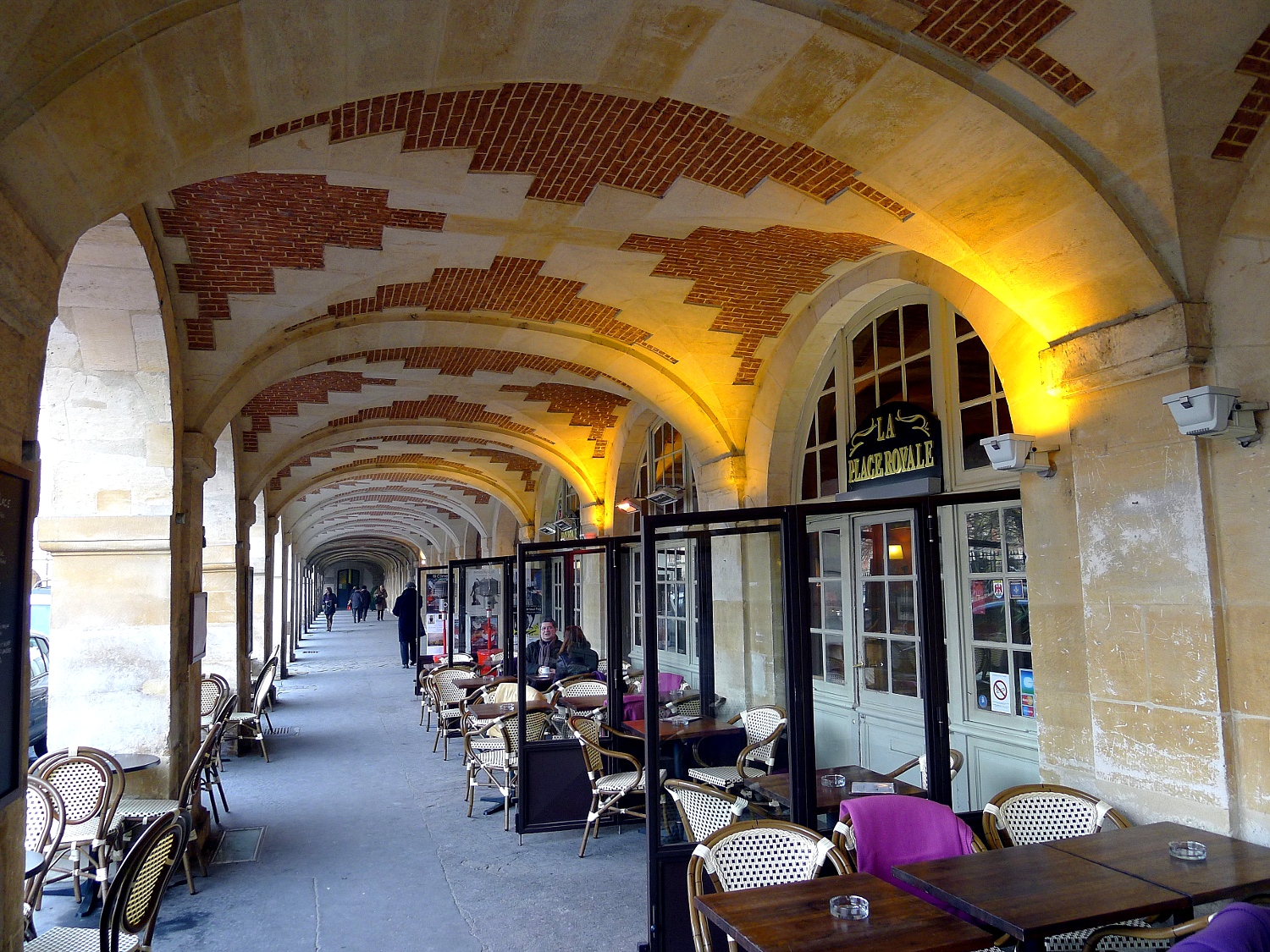 他从未来过中国，却热爱东方文化，为情人亲手设计了“中国沙龙”