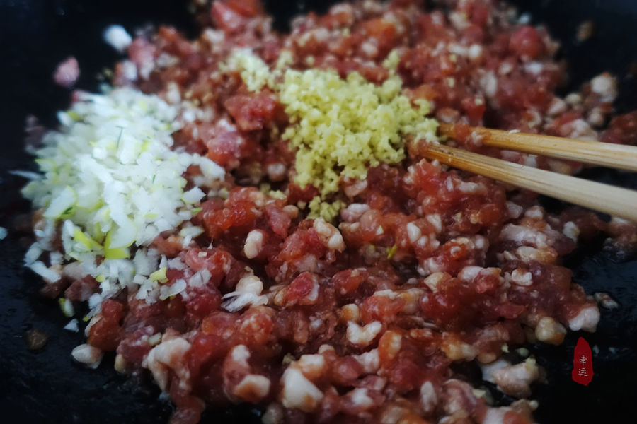 茴香馅肉饺子怎么调馅最好吃,茴香猪肉馅饺子怎么和馅