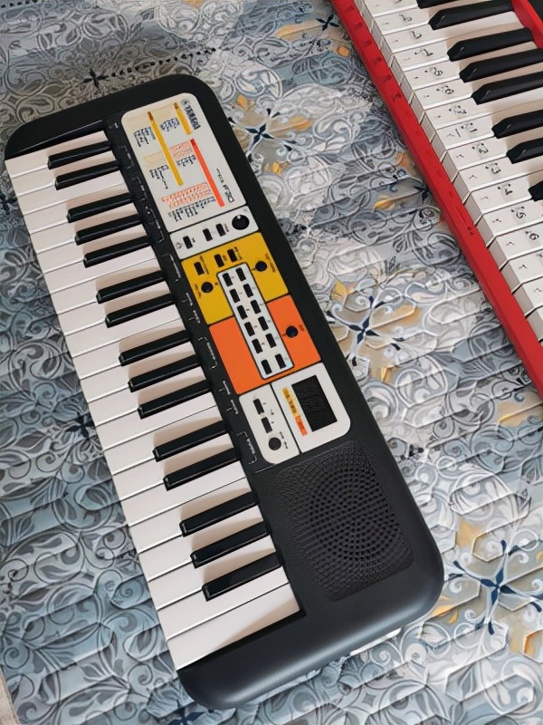 雅马哈pss-f30教程视频,雅马哈pss-f30电子琴开箱介绍