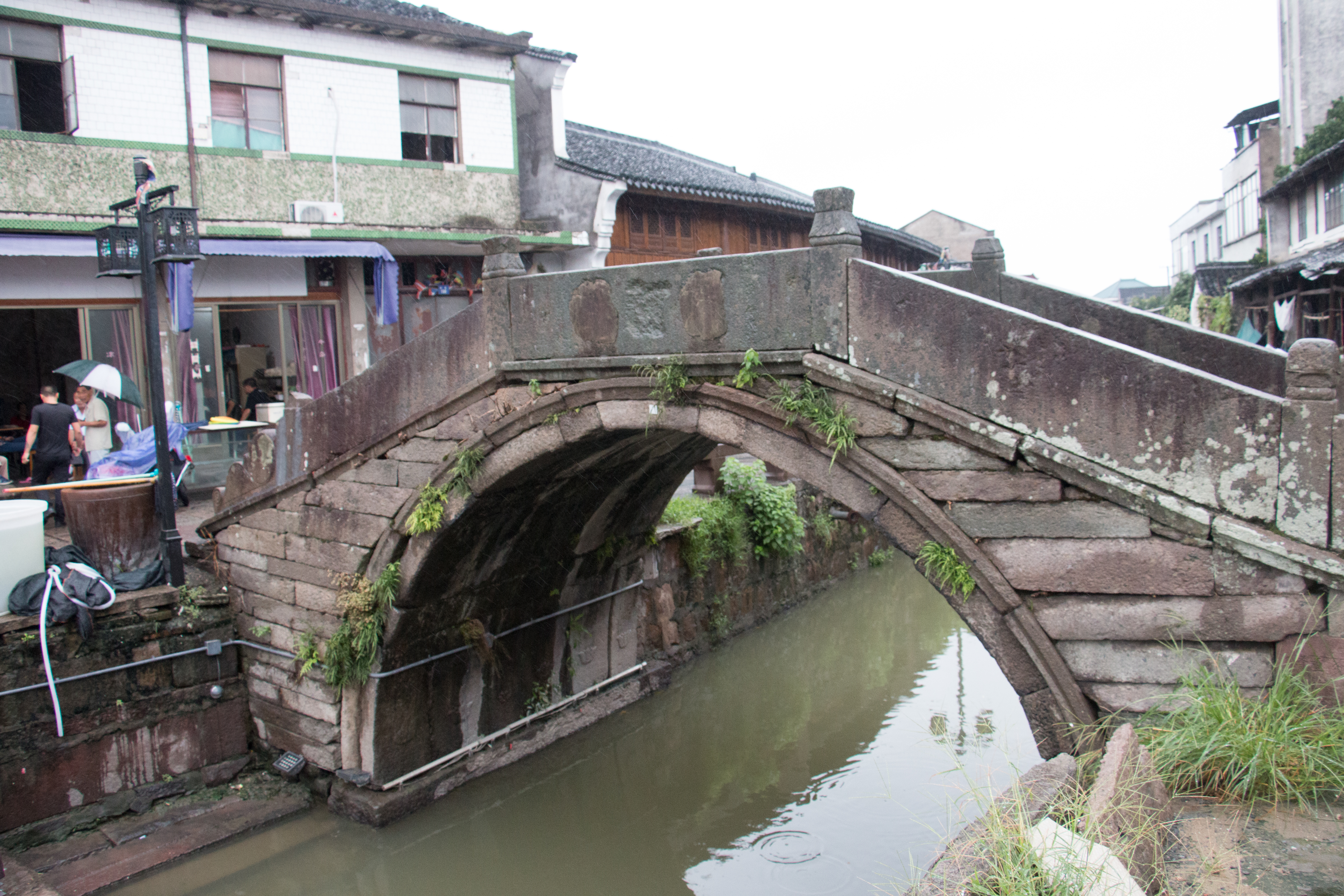 鹤皋古镇,鸣鹤古镇绕湖路