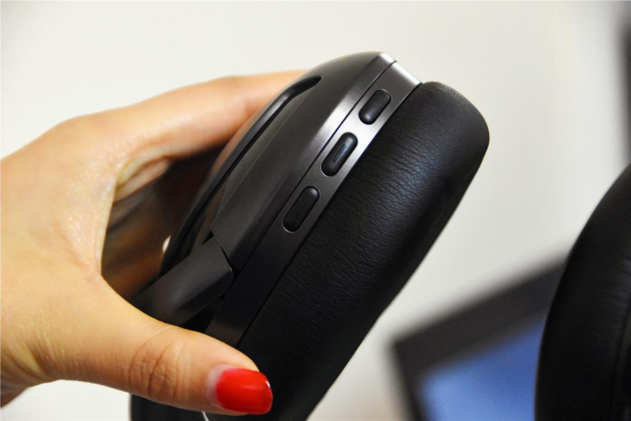 零底噪+定制听力曲线，小米有品上线BowayMu6智能降噪耳机