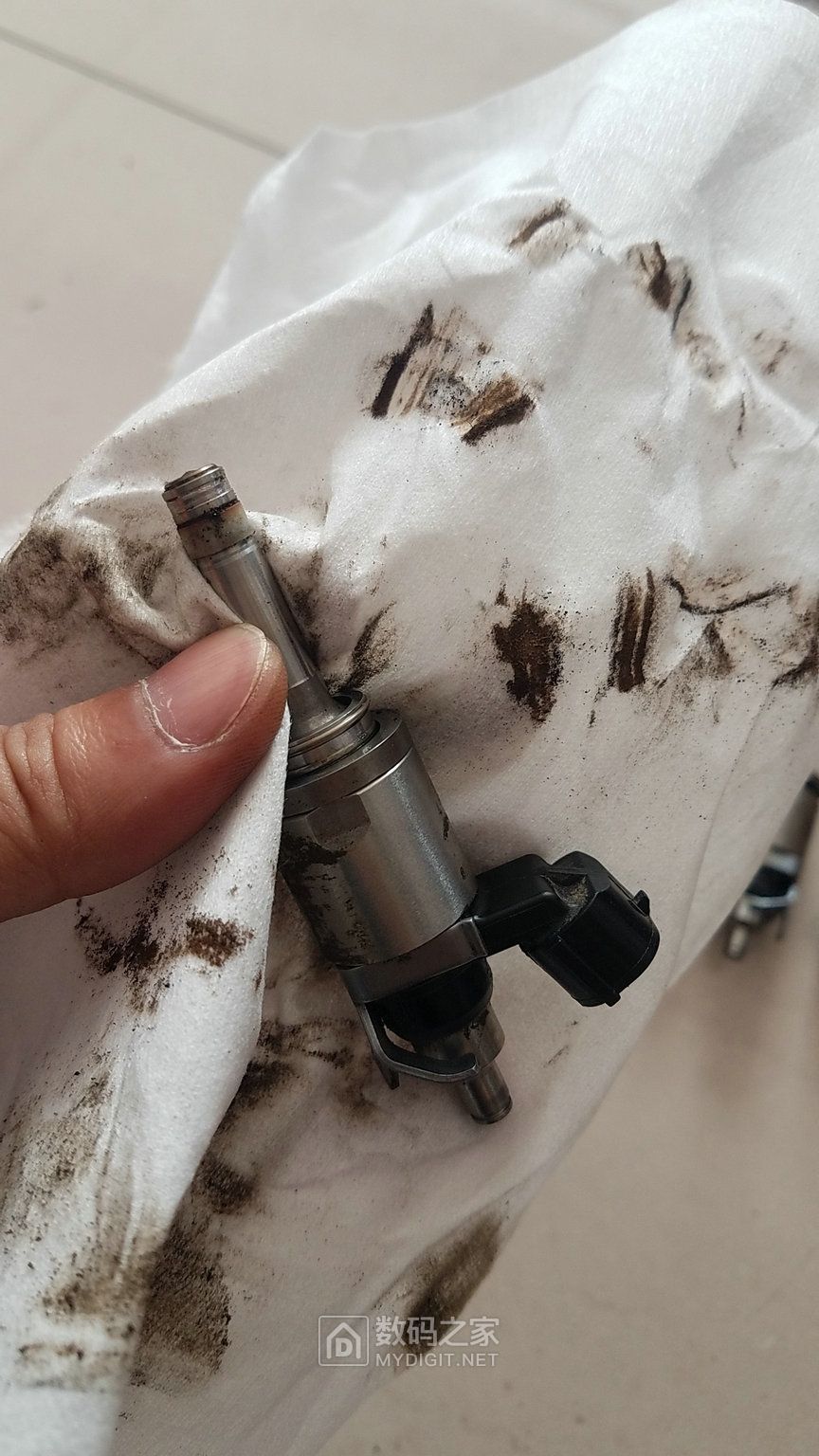 马自达阿特兹4s店喷油嘴清洗视频,马自达阿特兹清洗积碳全过程视频