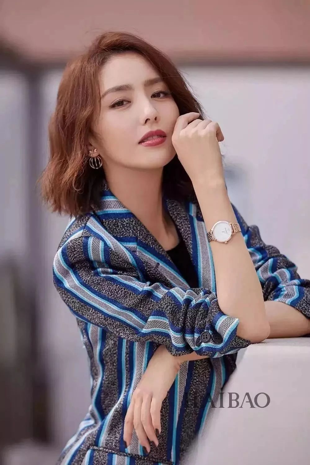 三八女神节愿天下女人芳华自在,三八妇女节愿你芳华常在笑靥如花