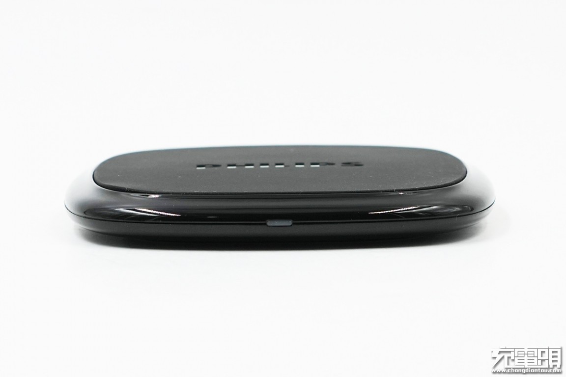 飞利浦到底有没有插排,飞利浦无线车充测评