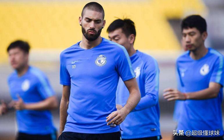 国足大佬加盟大连一方？周军离任前力荐他关于这点万达底线不变