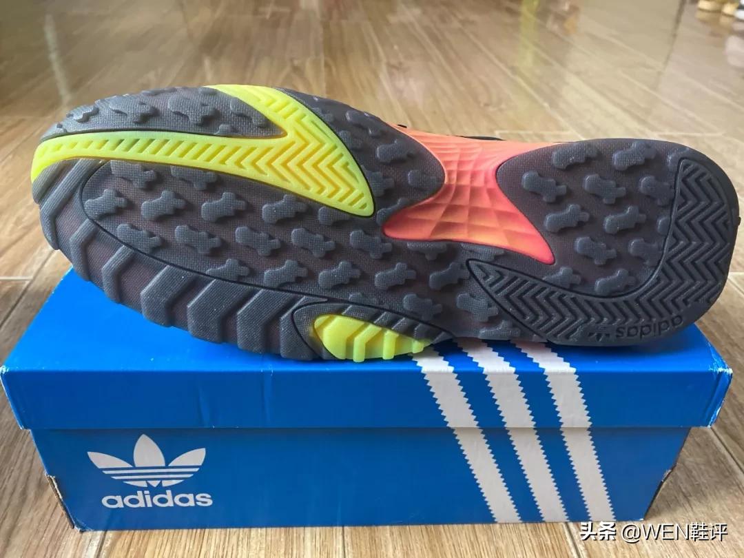 yeezy70018款值得购买吗,yeezy700经典款