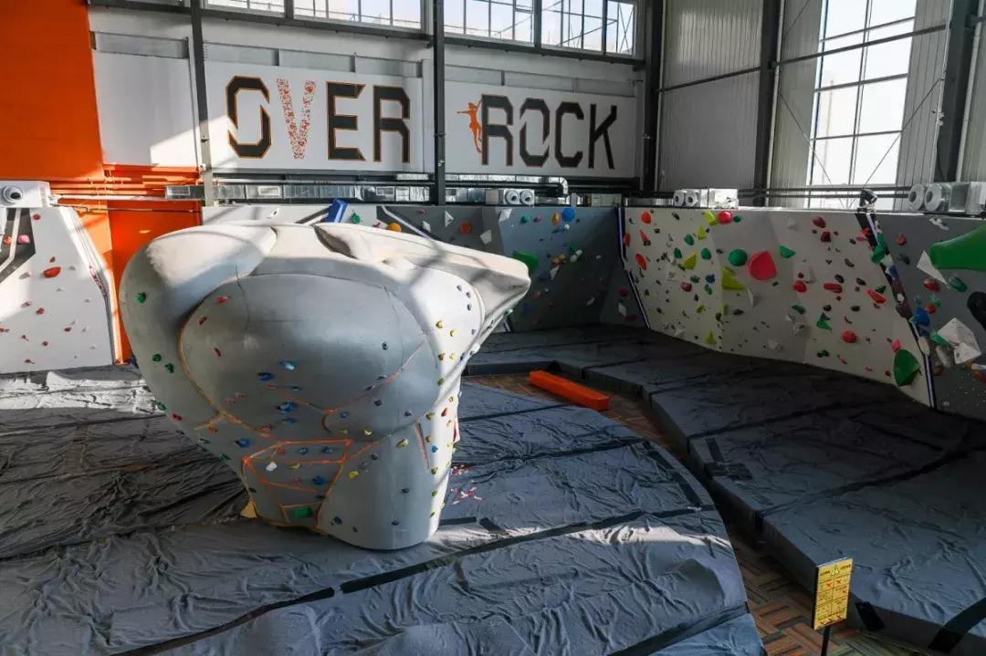 天津攀岩蹦床运动馆,天津淘气堡攀岩