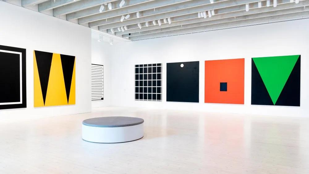 安·埃德霍姆​：保持在抽象和叙事之间的矛盾状态