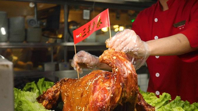 木屋烧烤夏季也有烤全羊吗,木屋烧烤的烤全羊