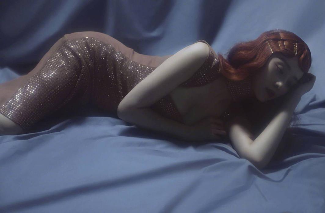 范冰冰霸气穿衣风格真空西装,范冰冰西装霸气侧漏写真