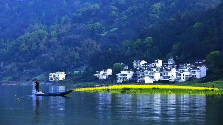 避暑的7个最佳城市,夏天一定要去的十大避暑古镇
