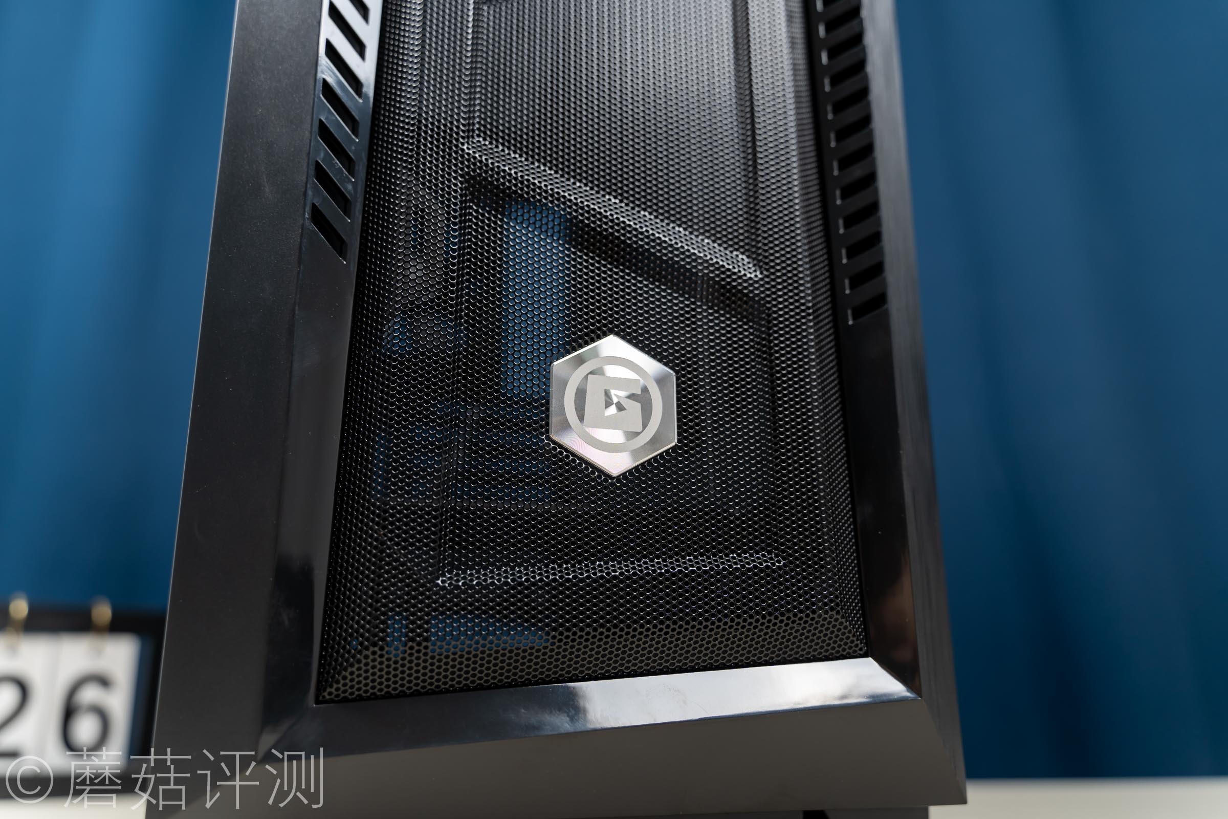 艾湃电竞机箱白色,艾湃电竞水冷评测