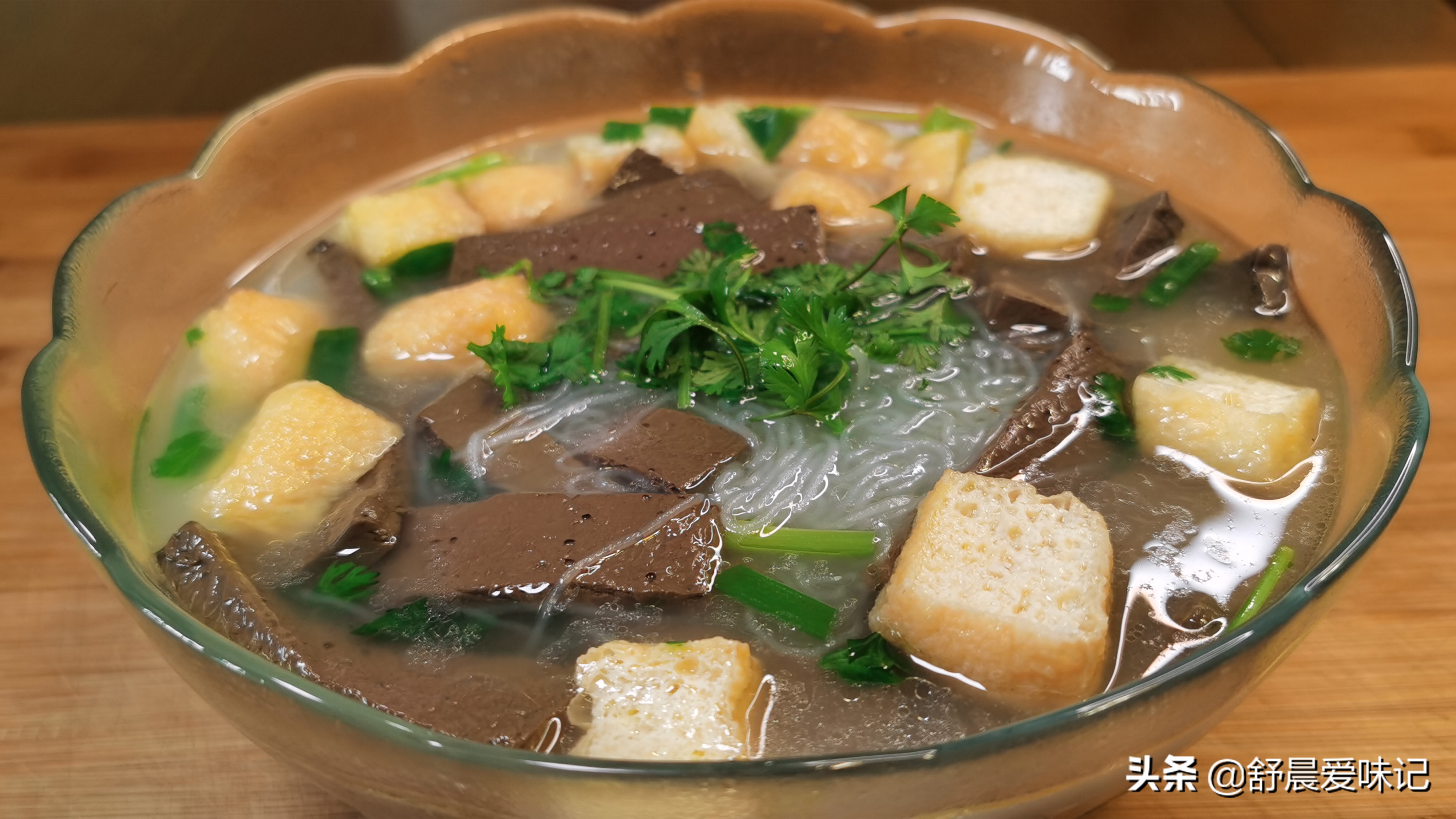 鸭血粉丝汤简单正宗做法,鸭血粉丝汤自己做