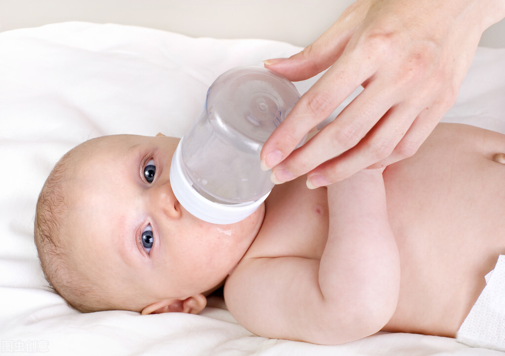 宝宝拒绝奶瓶的原因和解决方法,宝宝拒绝母乳怎么解决