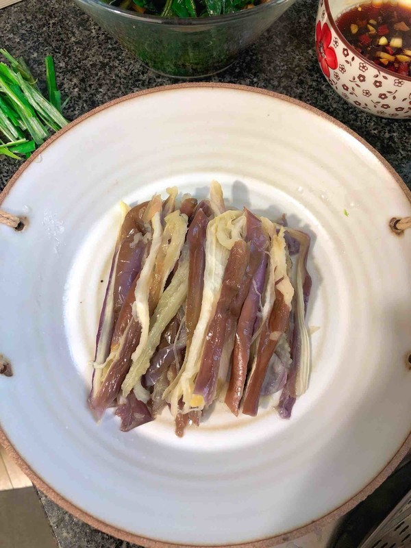 茄子怎么做老人最喜欢吃 (怎样做茄子老人喜欢吃)