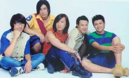 没出道还实力不行的爱豆,没出道的顶流