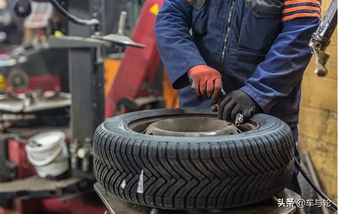 轮胎店一年内卖轮胎的收入,开一家轮胎店如何赚钱