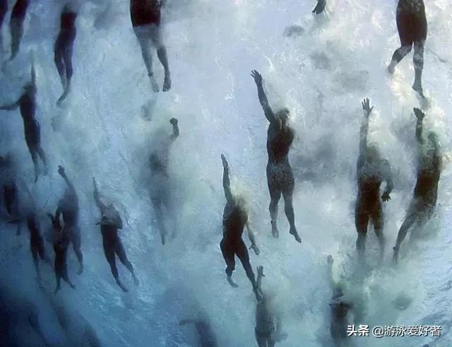 9个动作帮你打造迷人鲨鱼肌,100个游泳小技巧