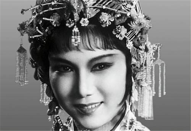 鑰佽垗鍚寸鍏夋柊鍑ら湠,鍚寸鍏夋柊鍑ら湠鐩告俊浠ユ搏