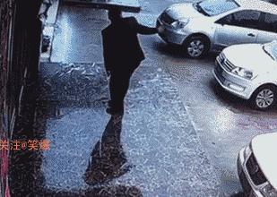 “哎……我怎么有点晕啊?”哈哈哈哈哈让人笑岔气的45个搞笑动图