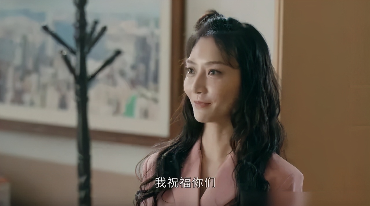 《创业年代》最“多情”的角色，两个动作之差，决定了其感情走向