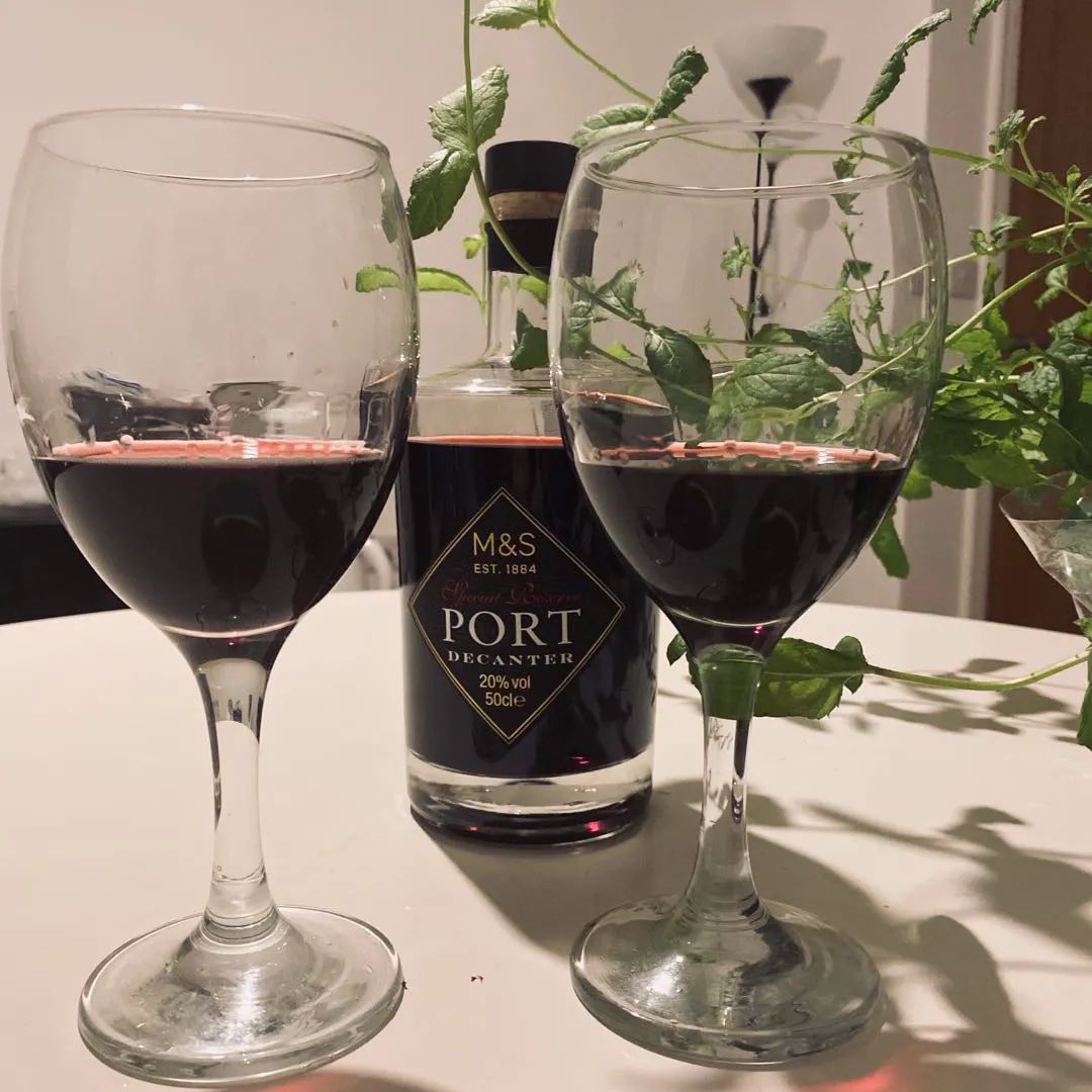 酒鬼白酒推荐性价比高好喝,英国起泡酒推荐