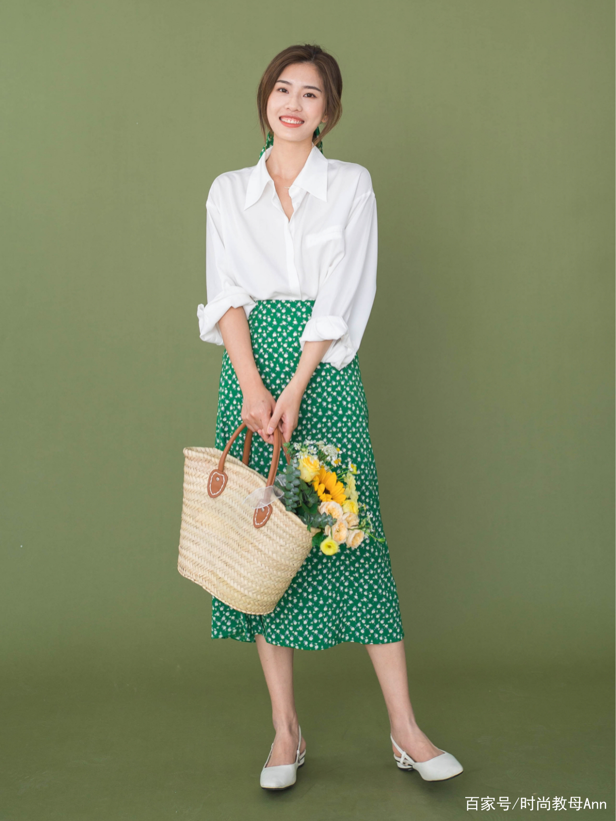 搭配高腰阔腿裙的上衣,短高腰裙的搭配夏