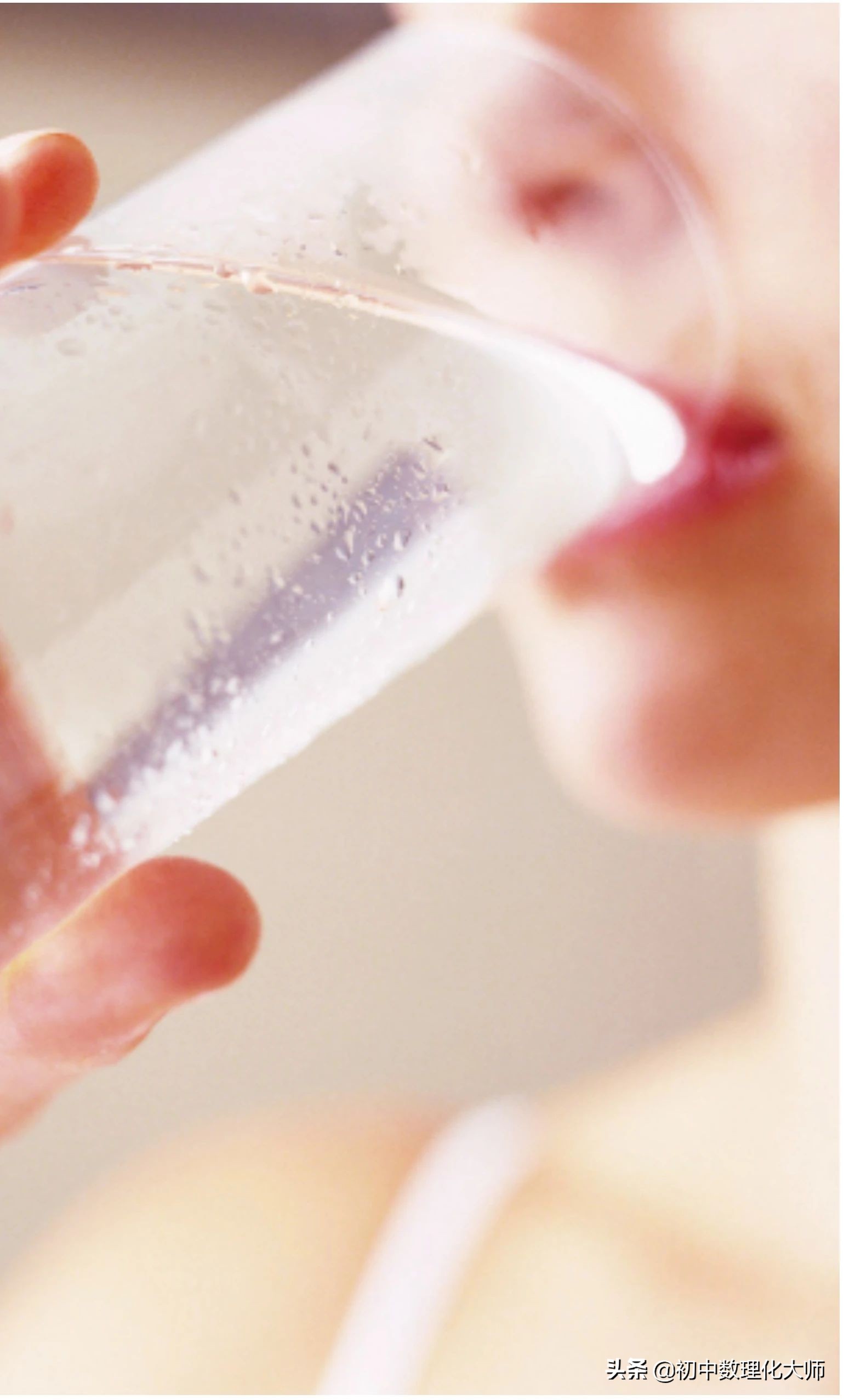 小分子水为什么那么贵,小分子水真有说的那么神奇吗