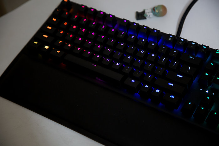 雷蛇黑寡妇精英键盘测评,黑寡妇雷蛇键盘标准版测评