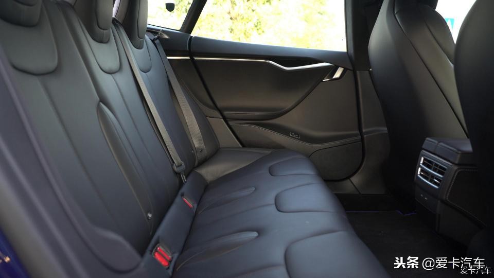 老款特斯拉modelsp100d续航,第一次买车特斯拉