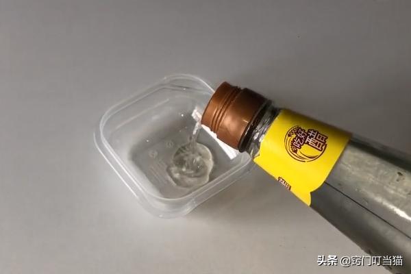 绒面鞋脏了怎么打理,绒面鞋清洗小妙招