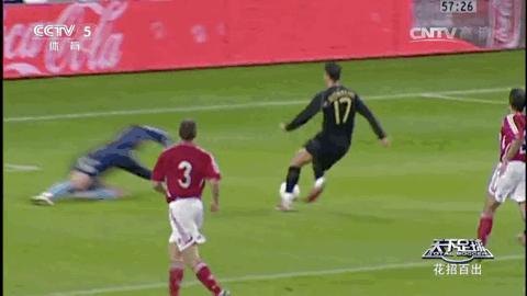 球王也假摔？盘点C罗假摔