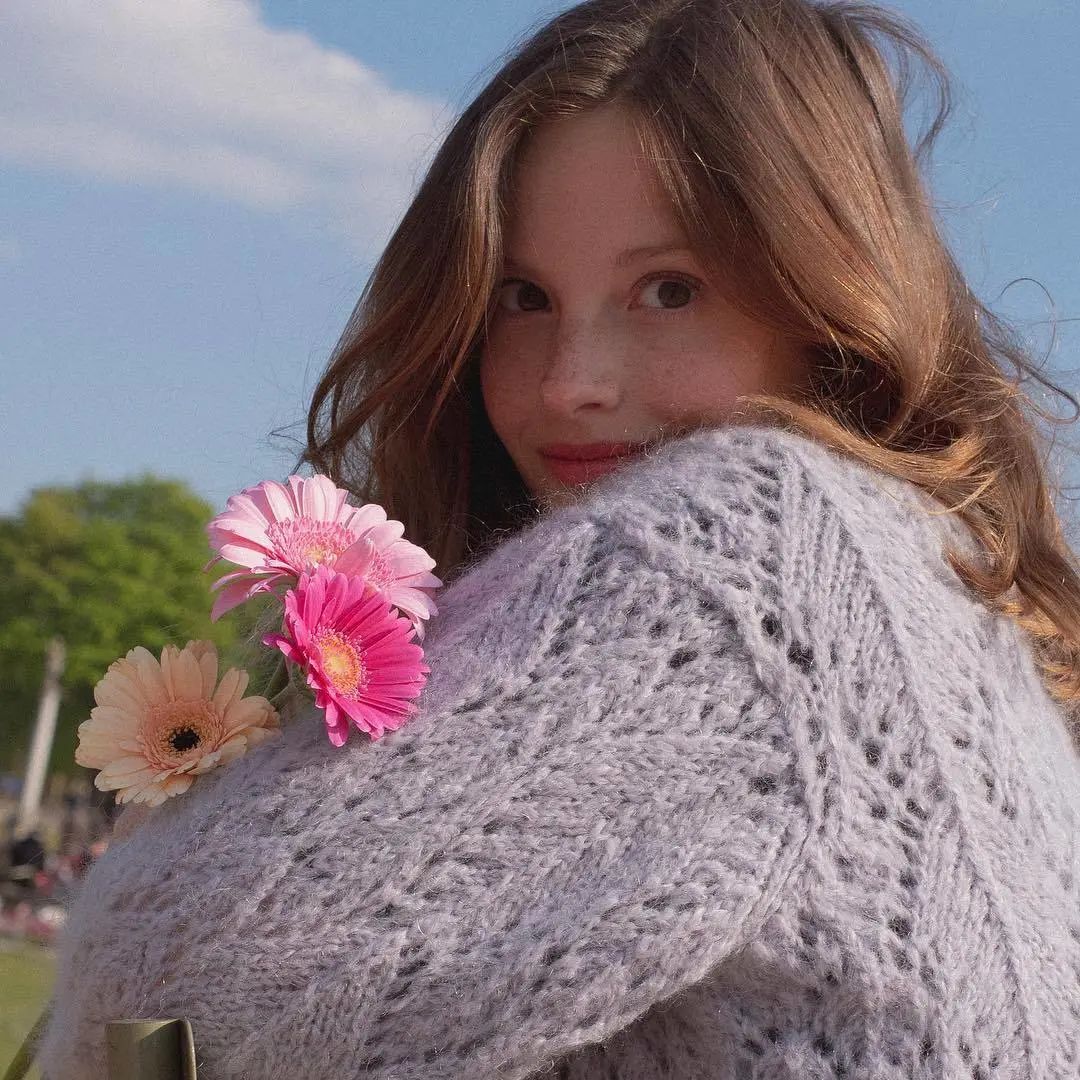 春夏就该选温柔挂！这个颜色的单品你衣柜里有吗？