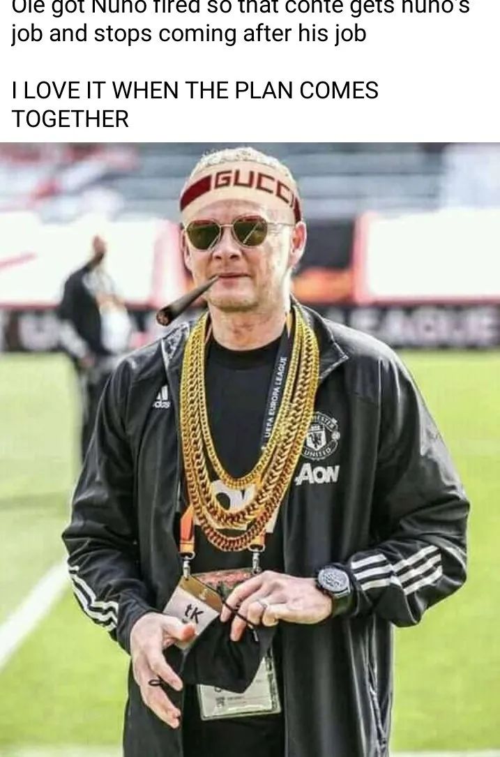 逗妹吐槽：C罗回曼联来养老？这明明是被啃老