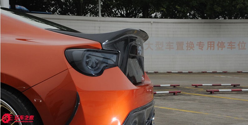 丰田86改装火箭兔,静静的看着他