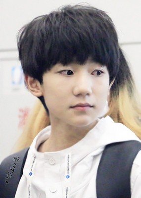 王源剪寸头感受,王源伯克利板寸