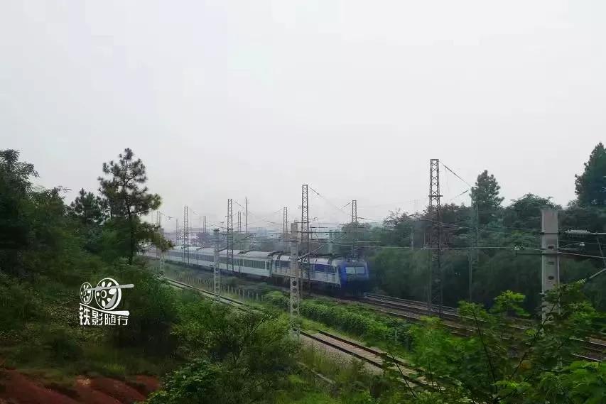 閾佸奖闅忚婊囪秺閾佽矾,閾佸奖