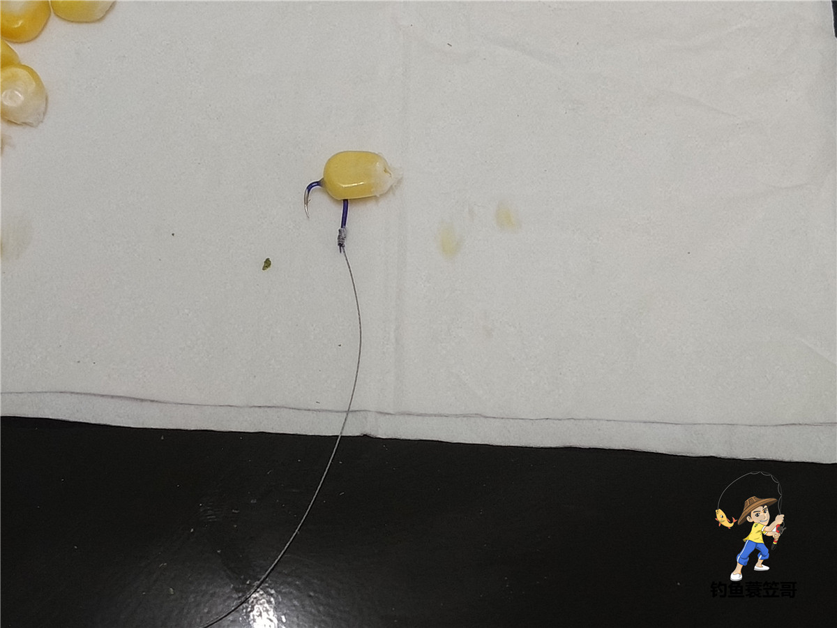 老坛玉米怎么挂钩容易中鱼,玉米钓鱼什么挂法最实用