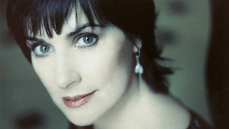 爱尔兰恩雅天籁之音,爱尔兰国宝级女歌手恩雅