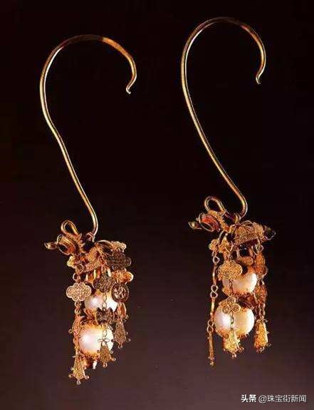 你知道吗，你戴的不止是耳环，还有沧海桑田