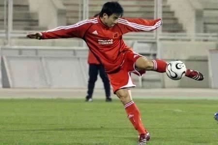 12强赛中国队谁当过队长,国足12强队长