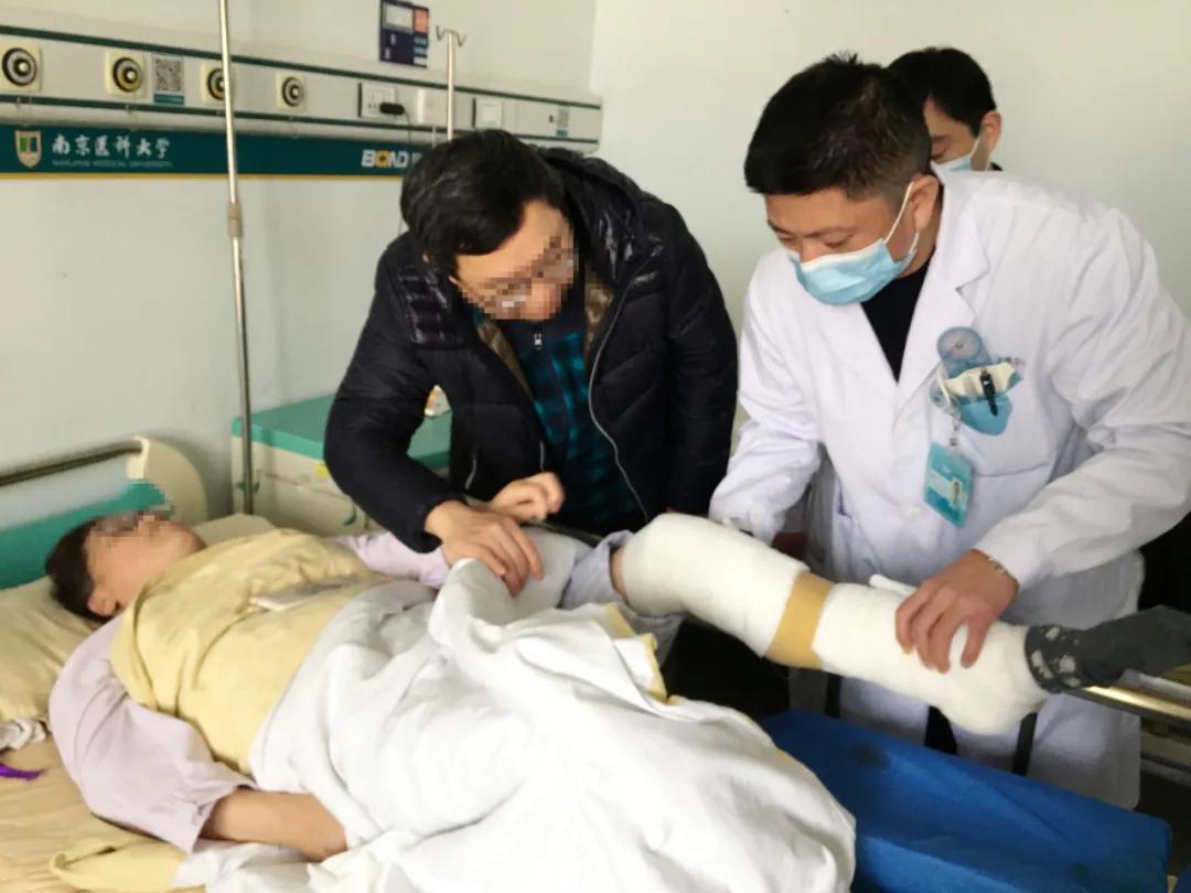 小腿骨断成三截了还能恢复吗,小腿断了三截能好彻底吗