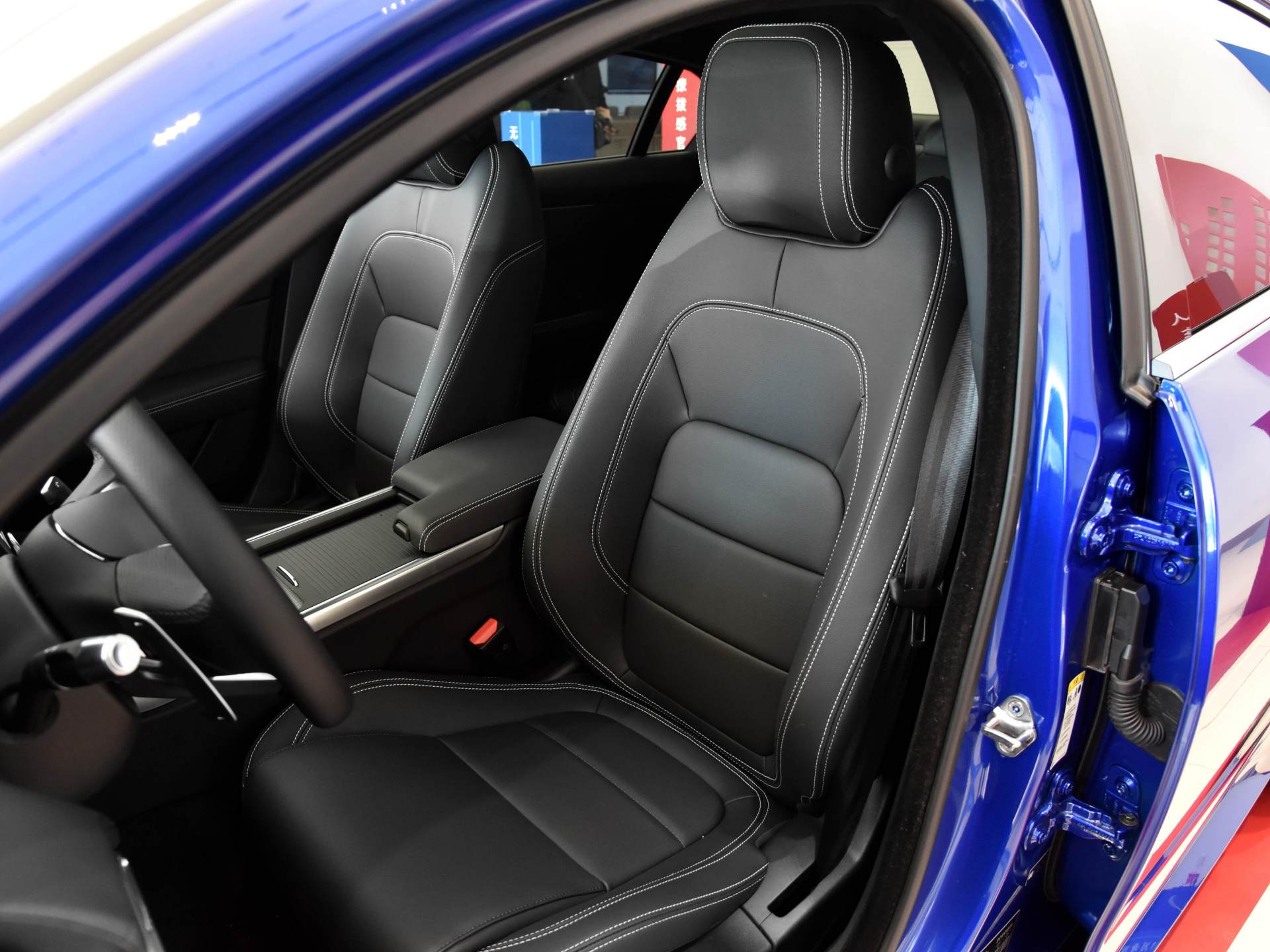 一车两款实力出众全新捷豹xel上市,个性运动之选新款捷豹xel动感驾驭