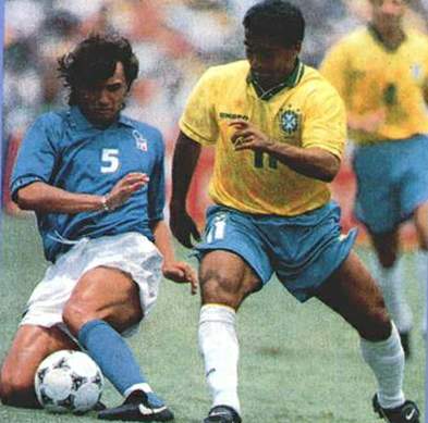 足坛最伟大的球员罗纳尔多,带你了解足球