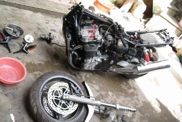 碣石ax100摩托车翻新过程,碣石越野摩托车crf450r翻新过程