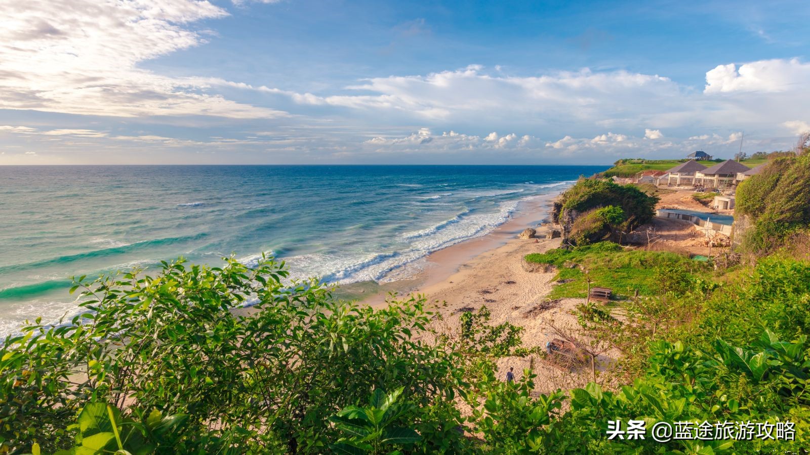 一个人去巴厘岛，应该玩什么？住哪里呢？