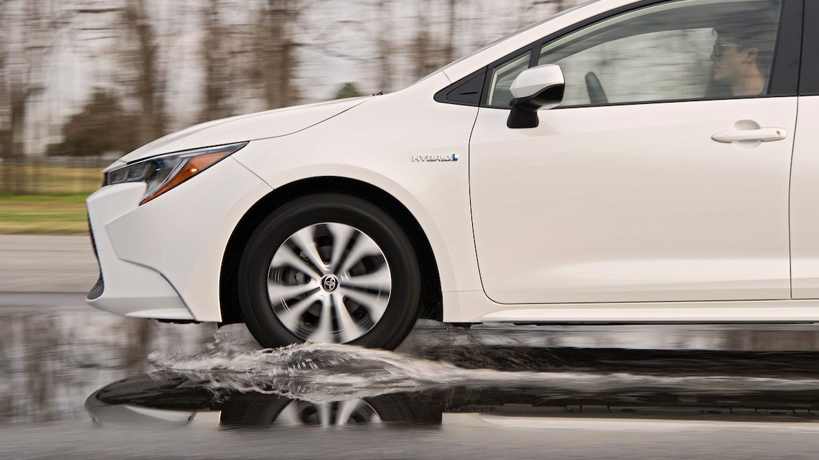 外媒试全新一代丰田卡罗拉,颜值设计、安全配置、动力表现均上乘