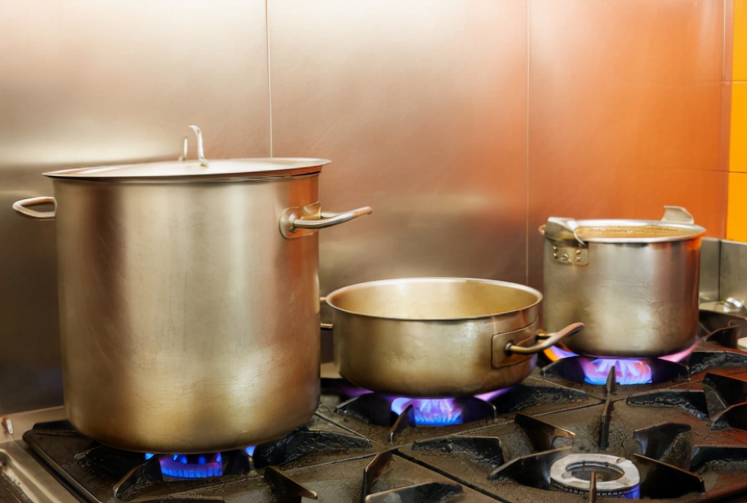 锅具脏了洗不掉怎么办,锅具发黄是什么原因